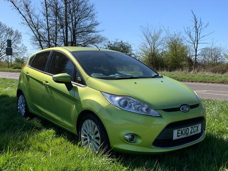 FORD FIESTA 1.4 Titanium