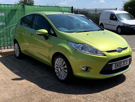 FORD FIESTA 1.4 Titanium